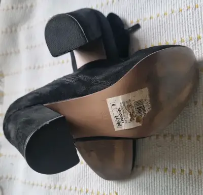 Botines negros de tacón - miniatura 3