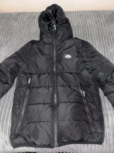 Parka negra con capucha - miniatura 1