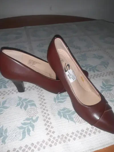 Zapatos de tacón marrones - miniatura 1