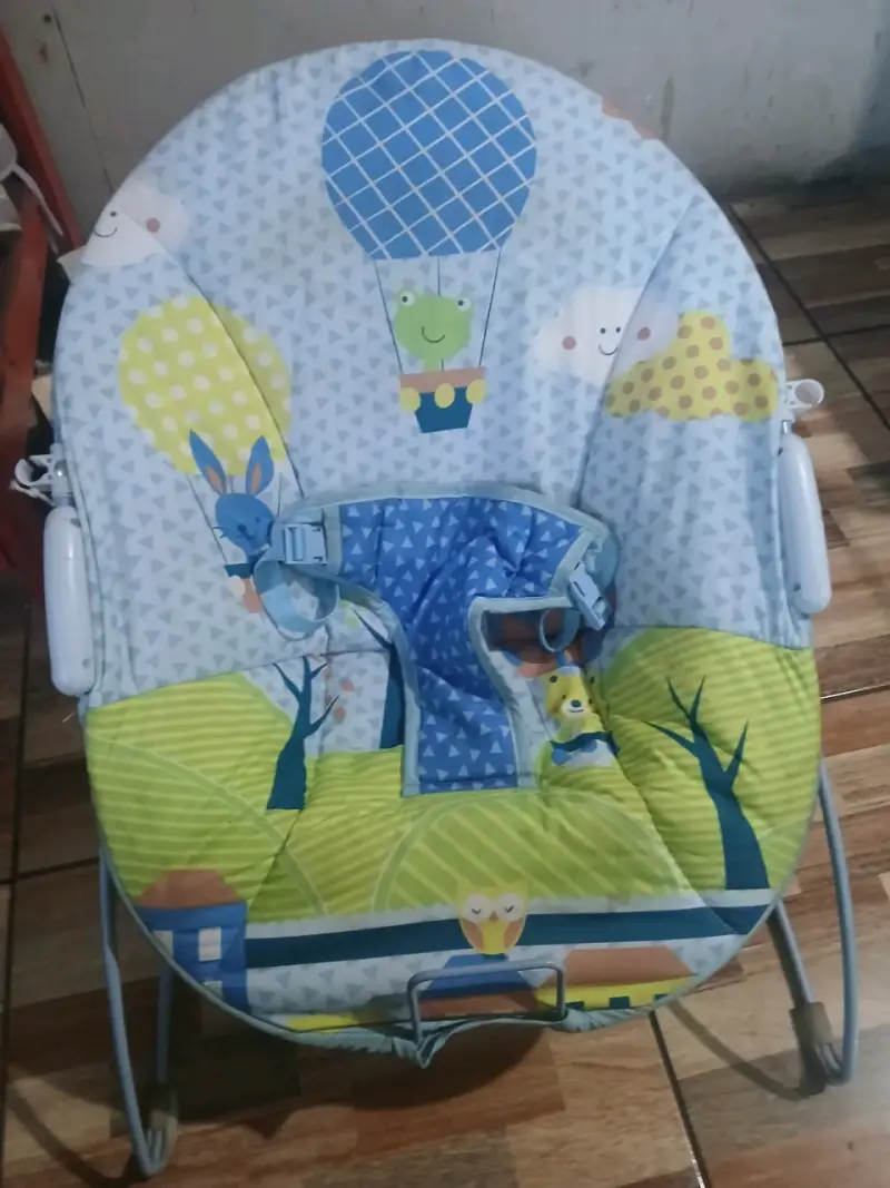 Silla mecedora para bebé