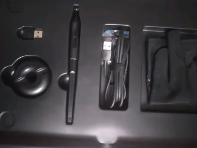 Tablet gráfica Huion Inspiroy Dial - miniatura 2