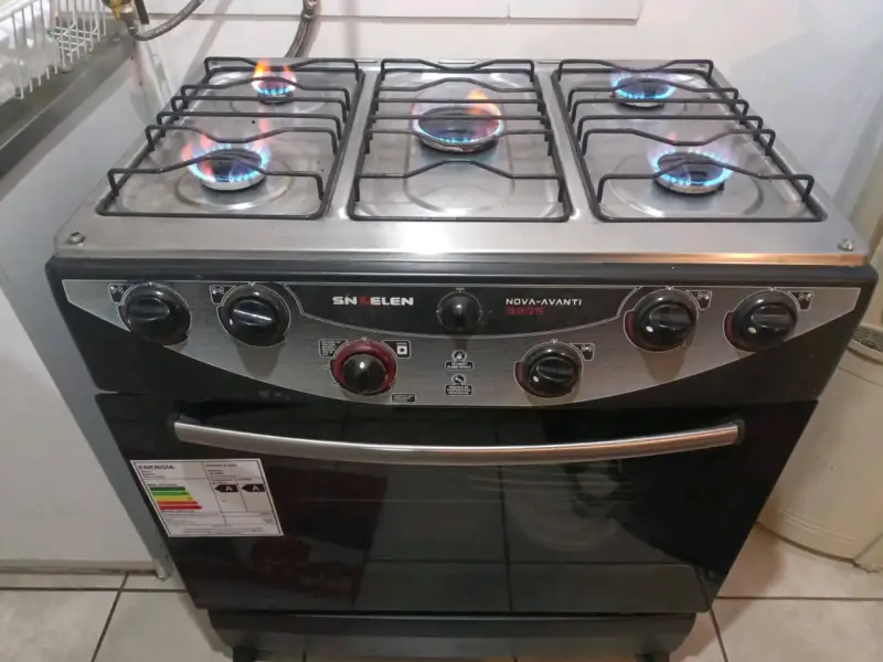 Cocina a gas 5 quemadores - 1