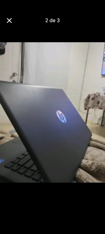 Laptop HP color negro - miniatura 1