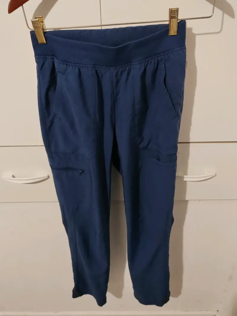 Conjunto médico azul oscuro - 3