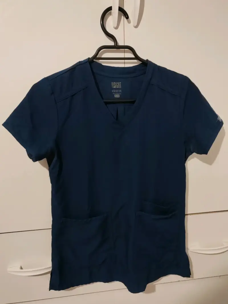 Conjunto médico azul oscuro - 5
