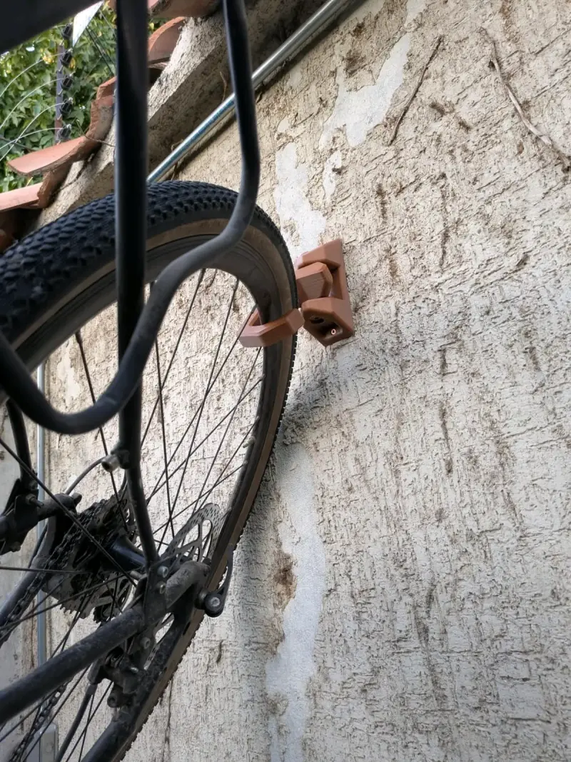 Ahorra espacio - Soporte de bicicletas con pivote! - 6
