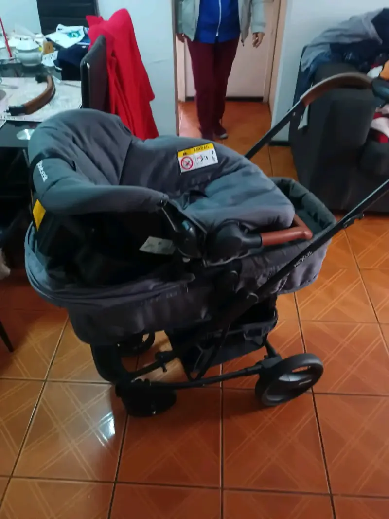 Coche de bebé gris oscuro - 3