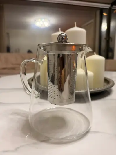 Tetera de vidrio con infusor - miniatura 1