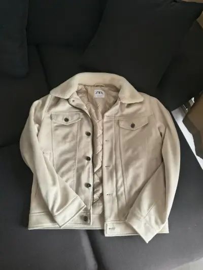 Chaqueta beige con forro Zara talla S - miniatura 1