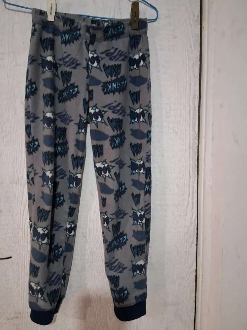 Pijama polar azul con diseño - 3