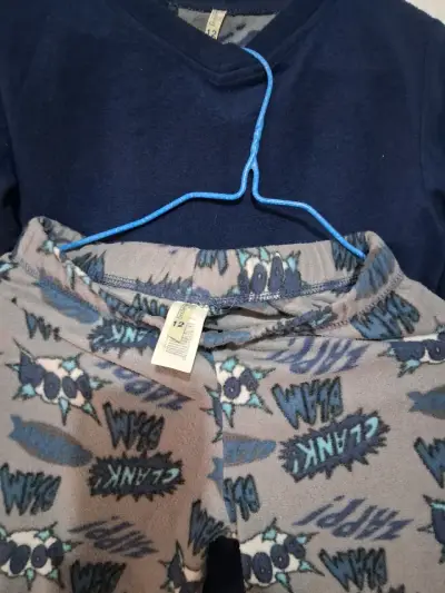 Pijama polar azul con diseño - miniatura 5