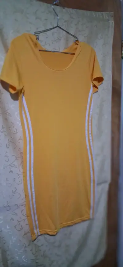 Vestido deportivo amarillo - miniatura 1