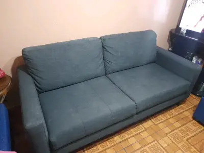Sofá gris tres plazas - miniatura 1