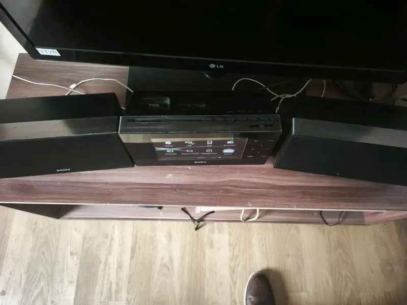 Sistema de sonido Sony con parlantes - 1