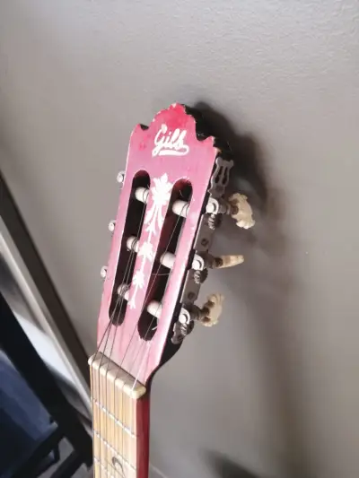 Guitarra clásica acústica - miniatura 2