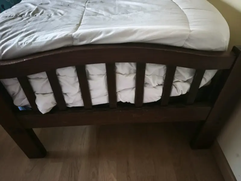 Cama individual de madera - 2