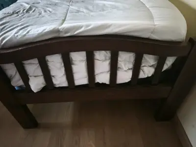Cama individual de madera - miniatura 2