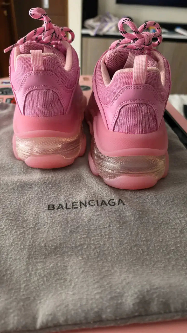 Zapatillas rosas deportivas - 2