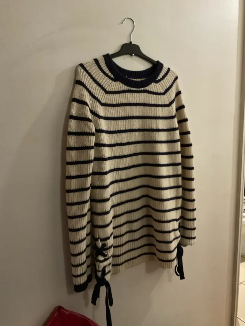 Suéter rayado beige y azul - 1