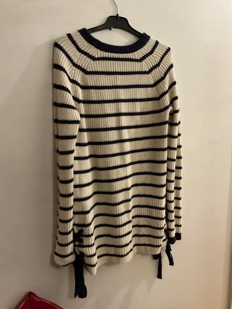 Suéter rayado beige y azul - 2