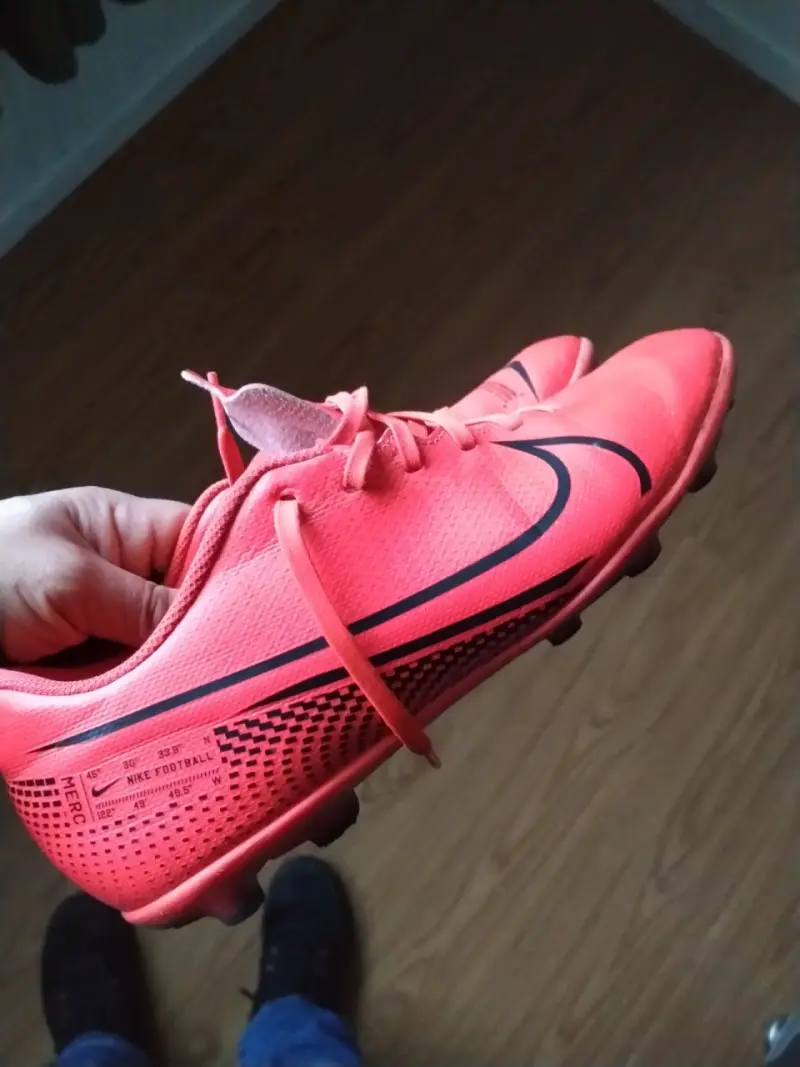 Zapatillas deportivas naranjas Nike - 1