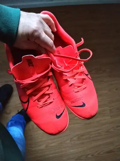 Zapatillas deportivas naranjas Nike - miniatura 2