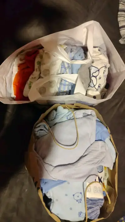 Lote ropa bebé variada niño - miniatura 2