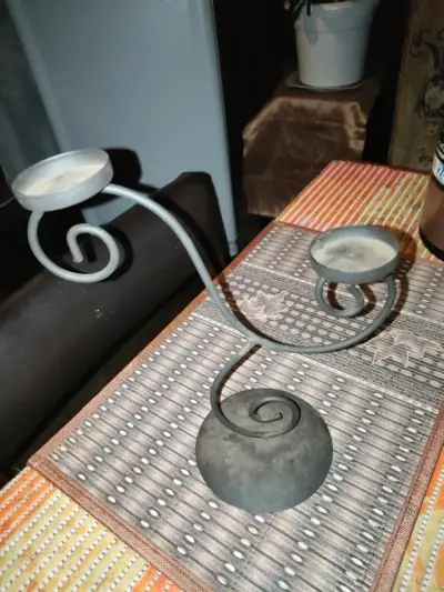 Candelabro de hierro forjado - miniatura 1