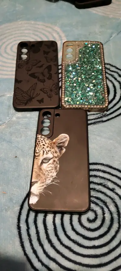 Funda para celular variada - miniatura 1
