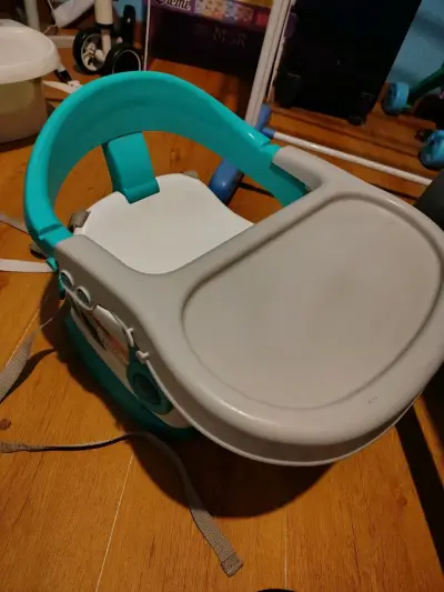 Silla de comer portátil infantil - miniatura 1