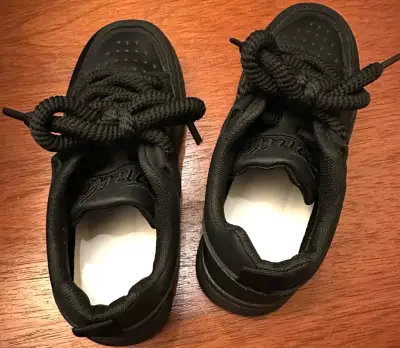 Zapatillas negras - miniatura 1