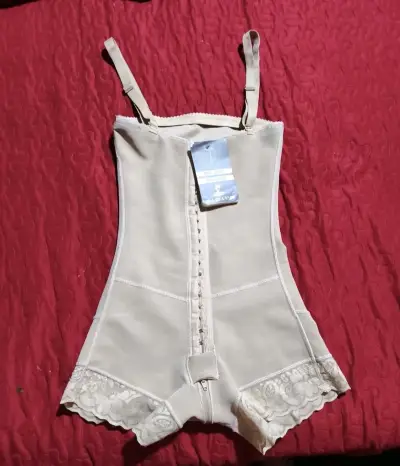 Faja reductora beige - miniatura 2