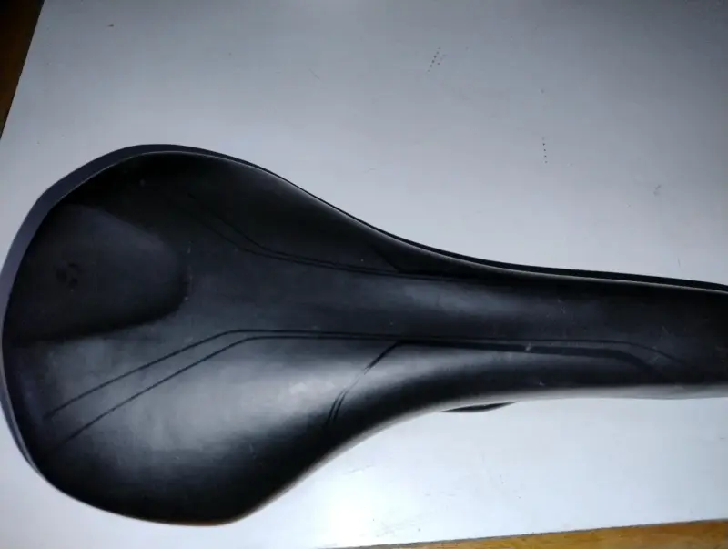 Asiento de bicicleta negro