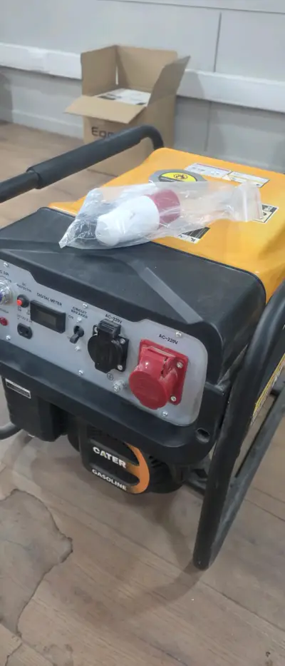 Generador portátil amarillo - miniatura 4