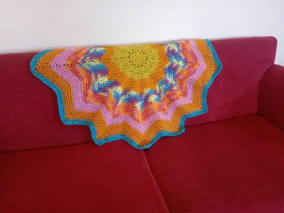Alfombra tapete tejida a crochet estrella - miniatura 3