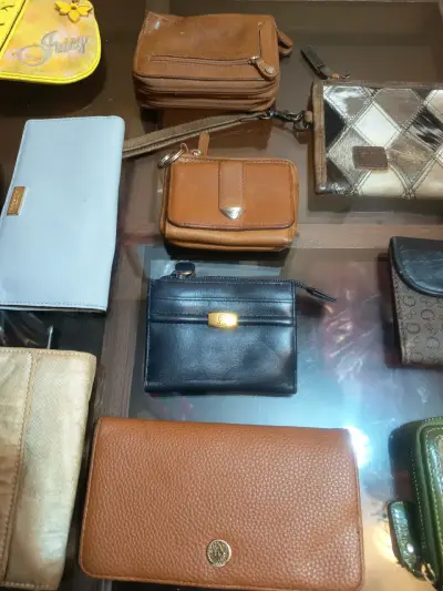 Conjunto de carteras y billeteras - miniatura 3