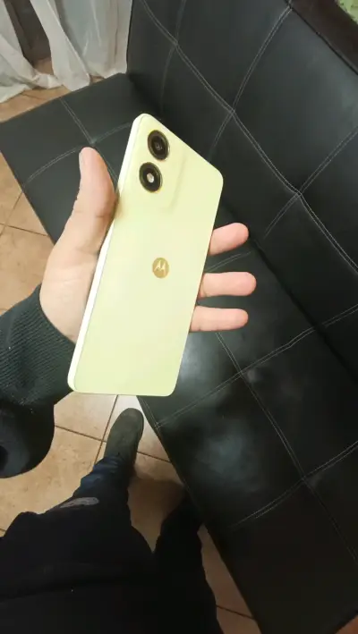 Smartphone Motorola en buen estado - miniatura 4