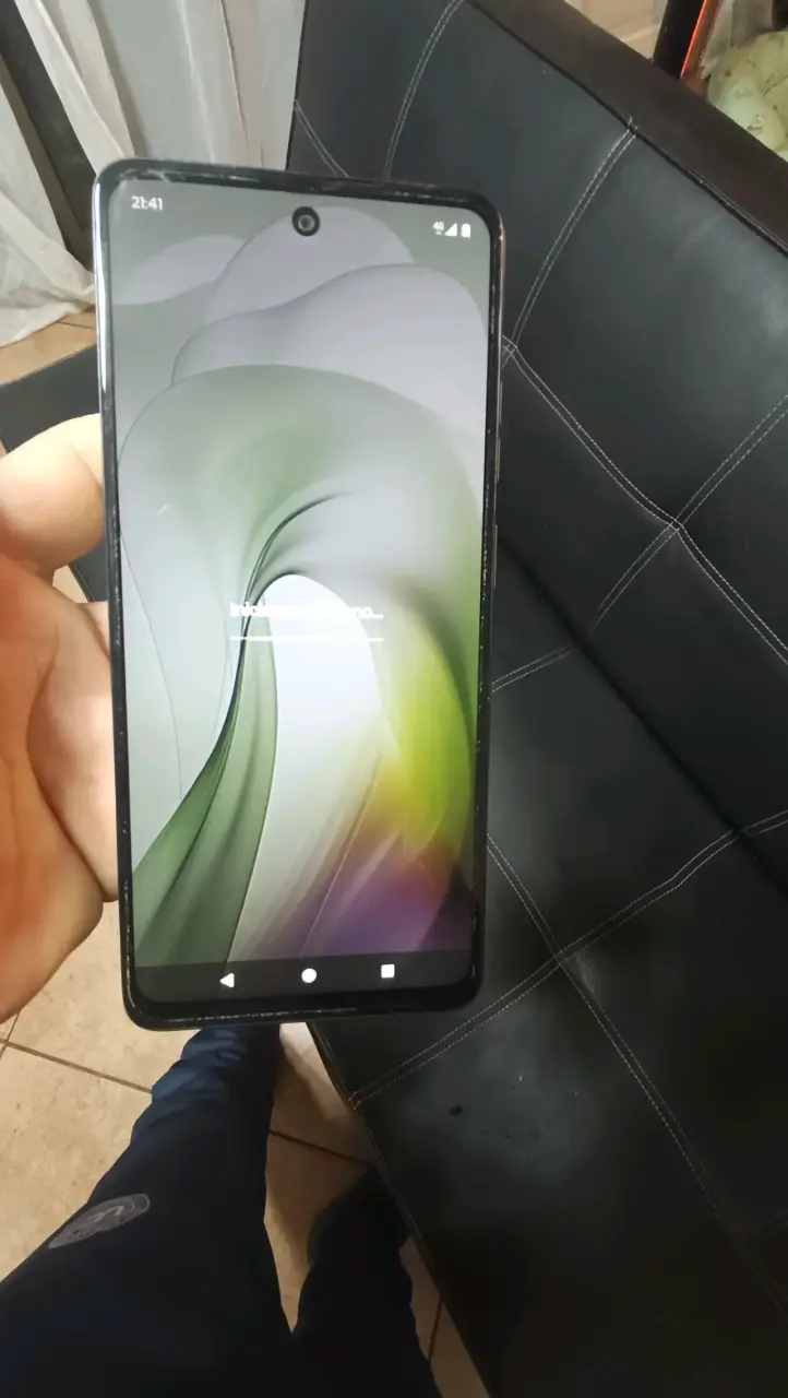 Smartphone Motorola en buen estado - 5