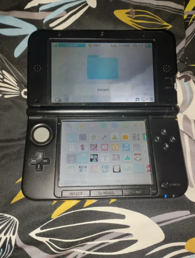 Nintendo 3DS XL con juego LEGO - 3