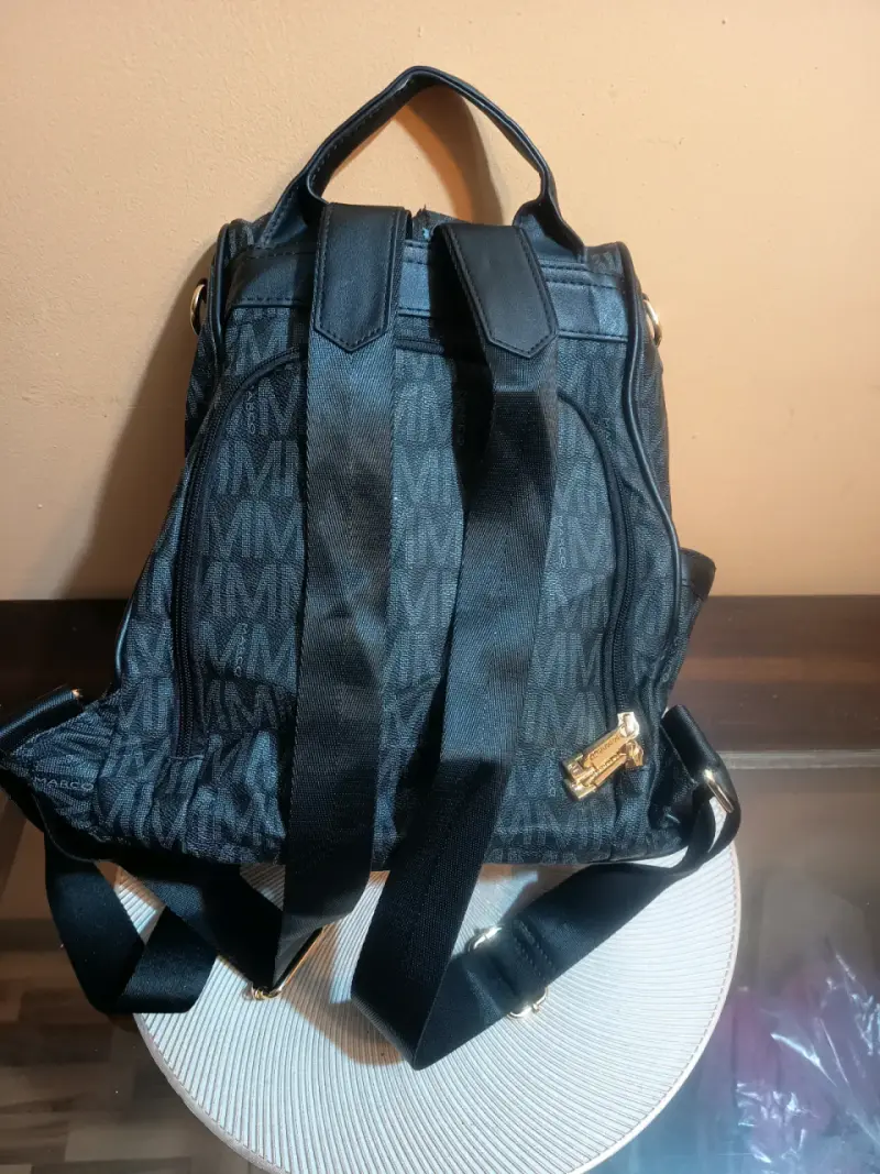 Mochila negra Marco - 2