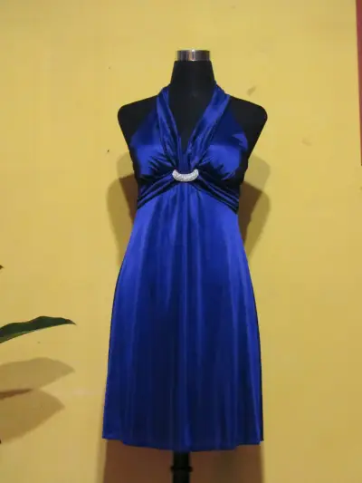 Vestido azul elegante - miniatura 1