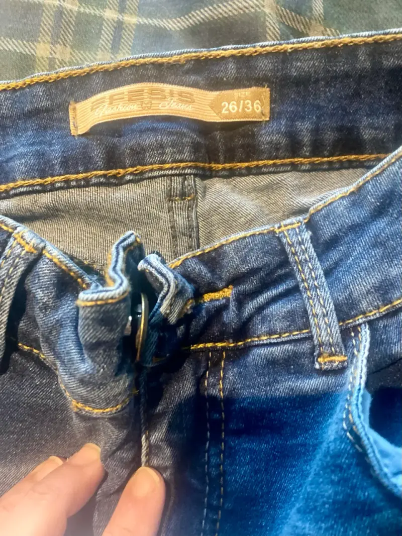 Jeans azul con estilo desgastado mujer - 2