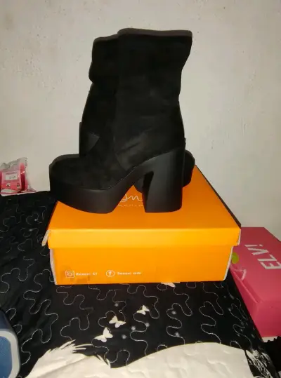 Botines negros de plataforma - miniatura 4