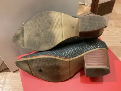 Botín grafito semi metalizado de cuero - miniatura 7