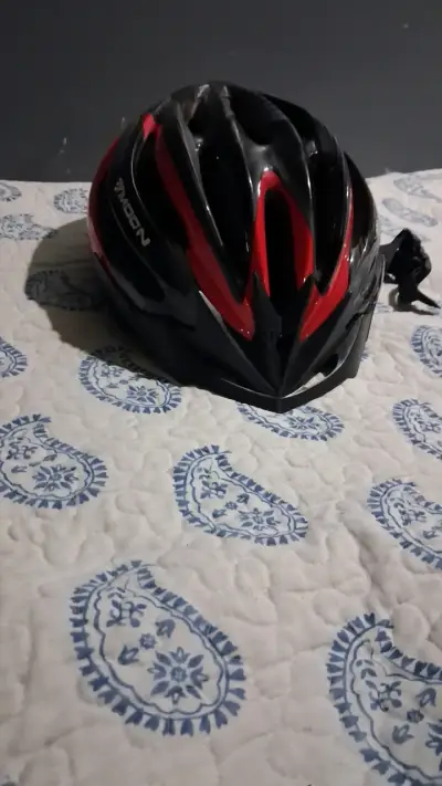 Casco de ciclismo con luz LED - miniatura 5