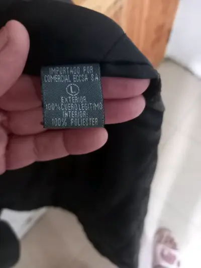 Chaqueta de cuero negra - miniatura 3