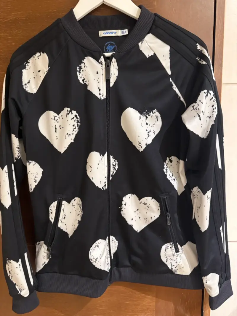 Chaqueta Adidas originals corazones