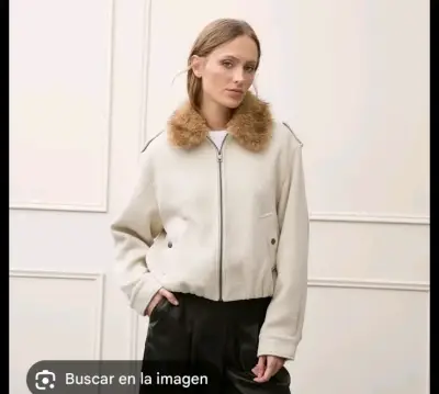 Chaqueta blanca con cuello peludo - miniatura 1