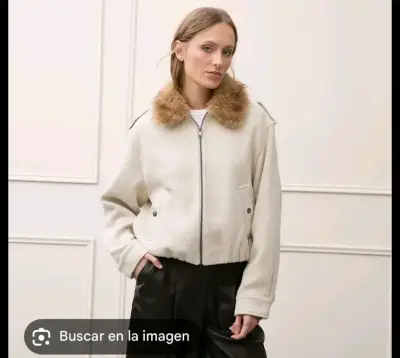 Chaqueta blanca con cuello peludo - miniatura 2