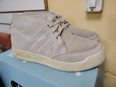 Zapatillas Adidas beige casuales - miniatura 2